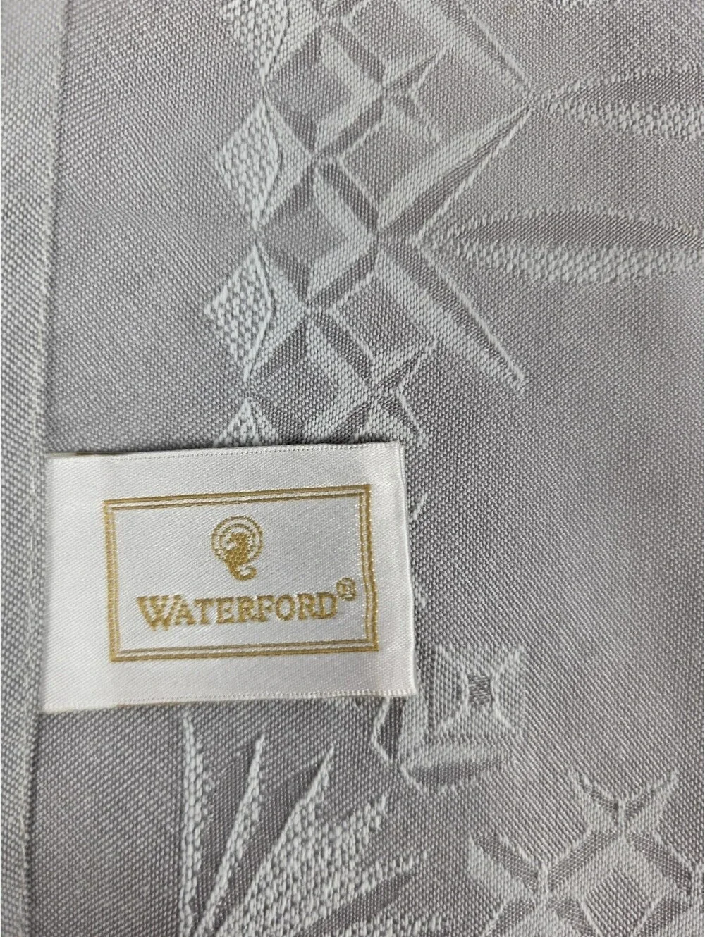 Waterford Linens Luxury Silver Gray Platinum Jacquard Damask Gray Set Of 4...